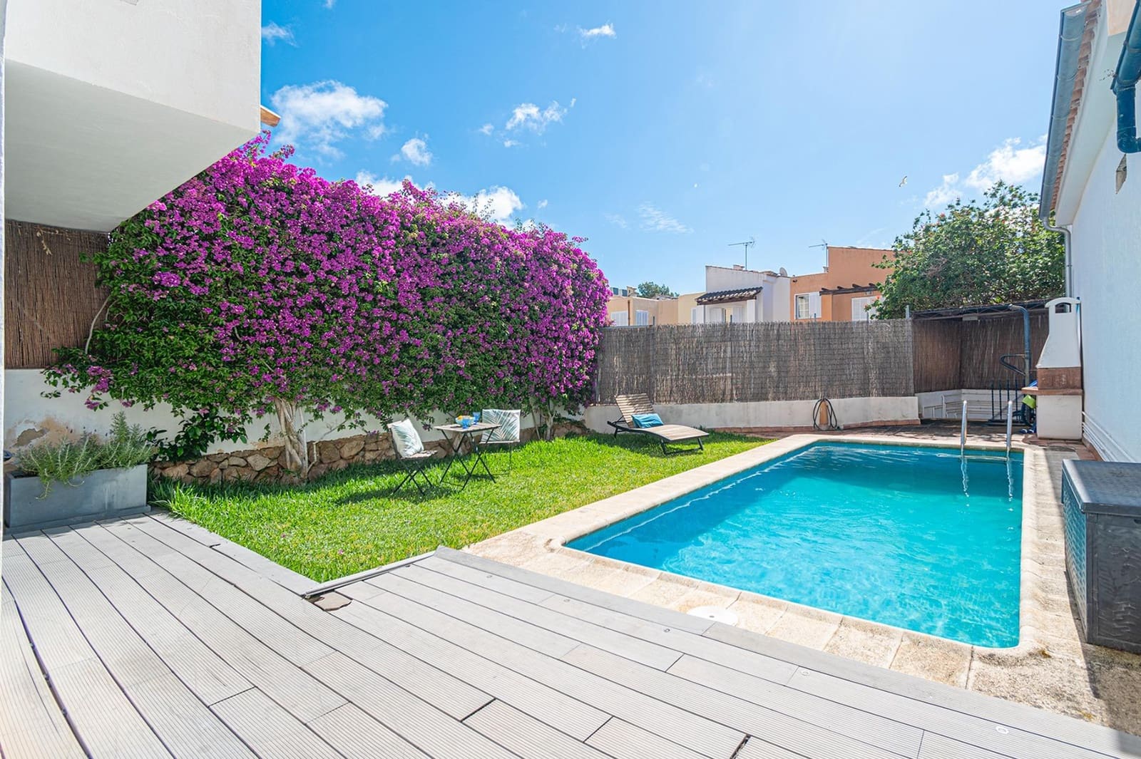 5 bedroom Terraced Villa for sale in Bendinat with pool - € 1,190,000 (Ref: 9839459)