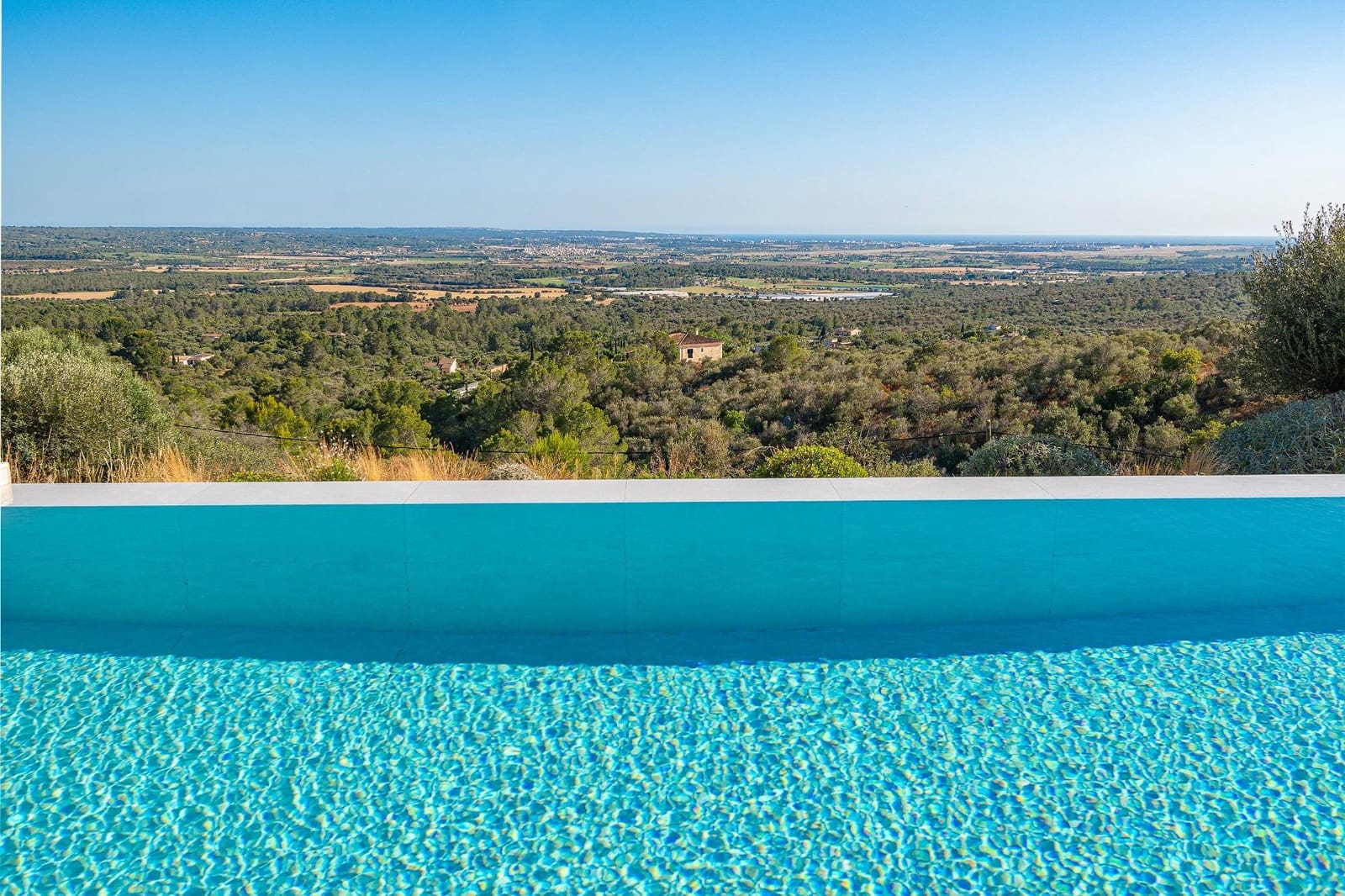 4 bedroom Villa for sale in Puntiro with pool - € 4,500,000 (Ref: 9898963)