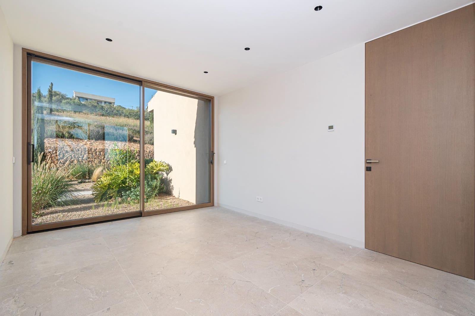 4 bedroom Villa for sale in Puntiro with pool - € 4,500,000 (Ref: 9898963)