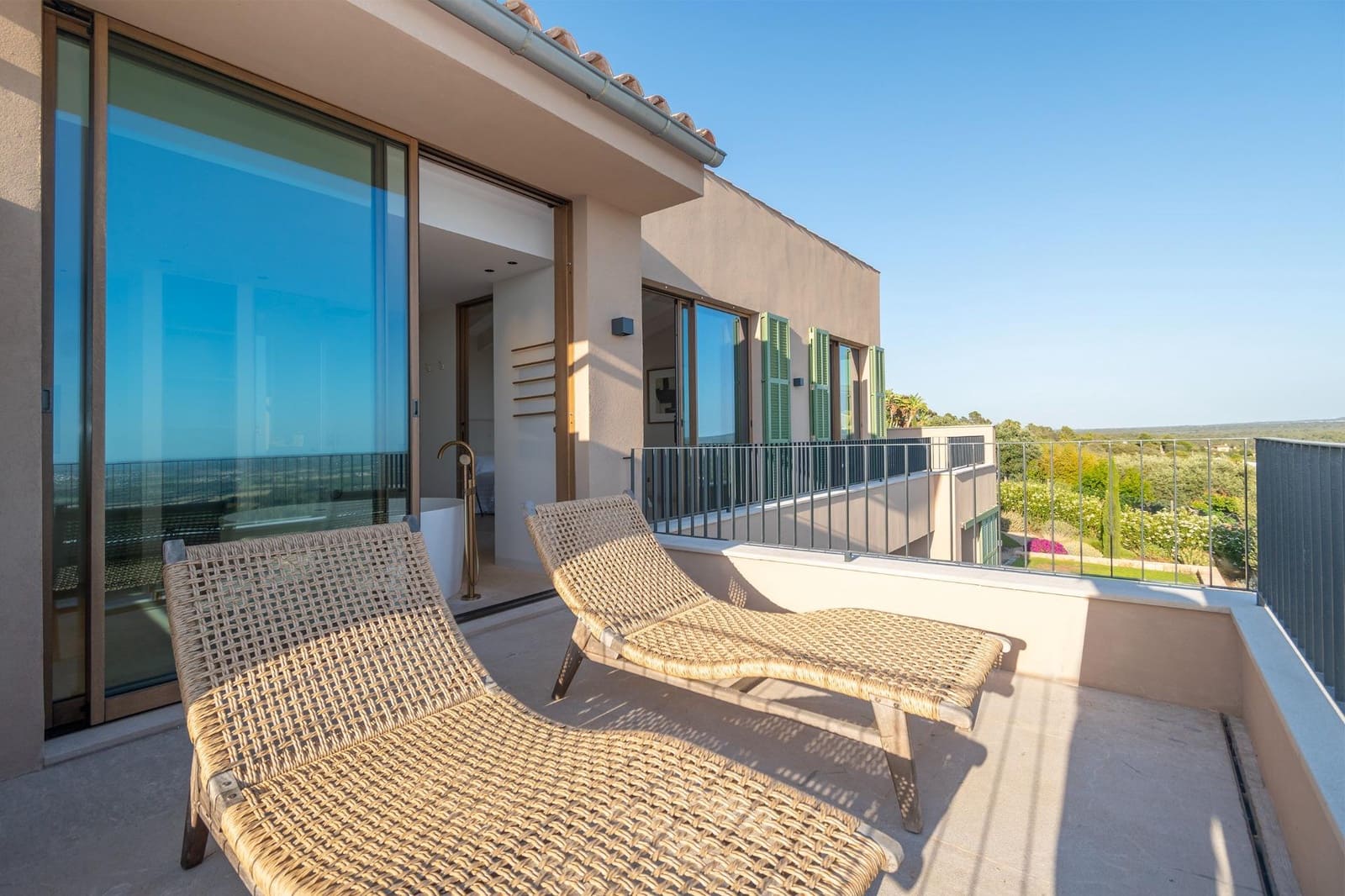 4 bedroom Villa for sale in Puntiro with pool - € 4,500,000 (Ref: 9898963)