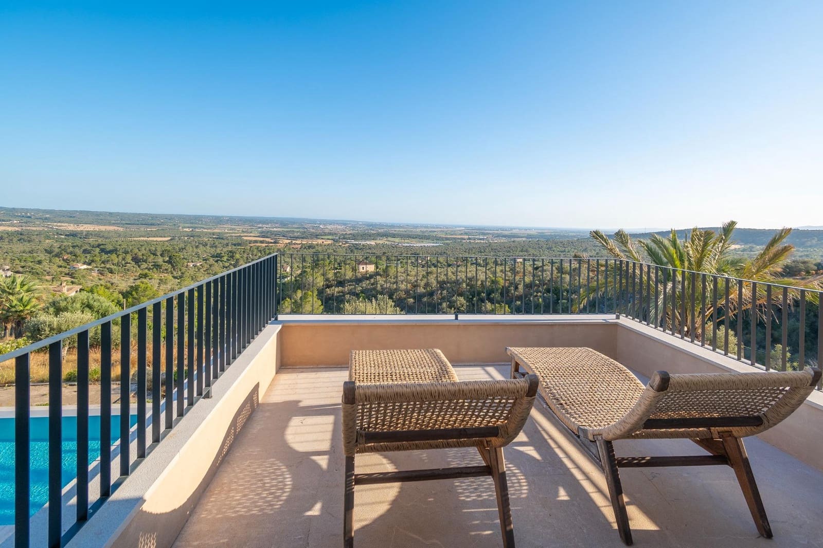 4 bedroom Villa for sale in Puntiro with pool - € 4,500,000 (Ref: 9898963)