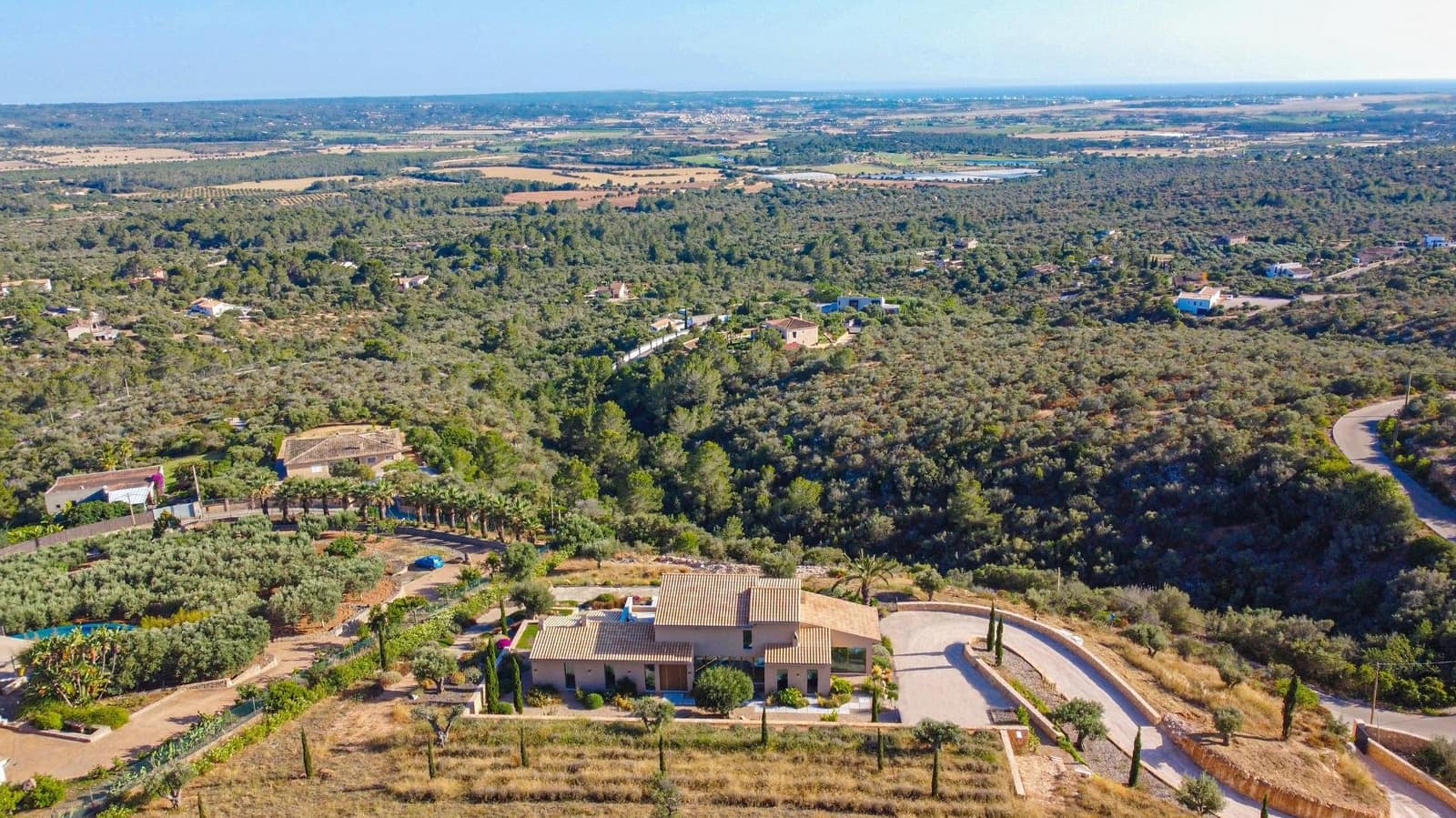 4 bedroom Villa for sale in Puntiro with pool - € 4,500,000 (Ref: 9898963)