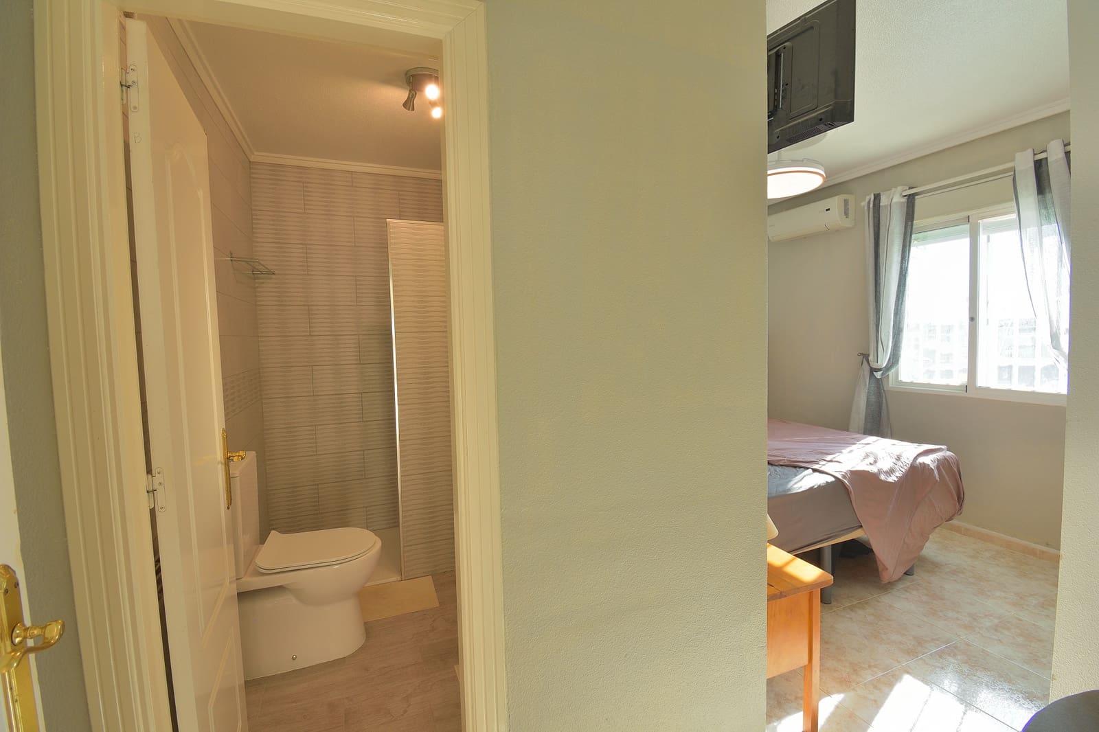 2 soveværelse Semi-Rækkehus til salg i Ciudad Quesada med swimmingpool - € 190.000 (Ref: 10177369)