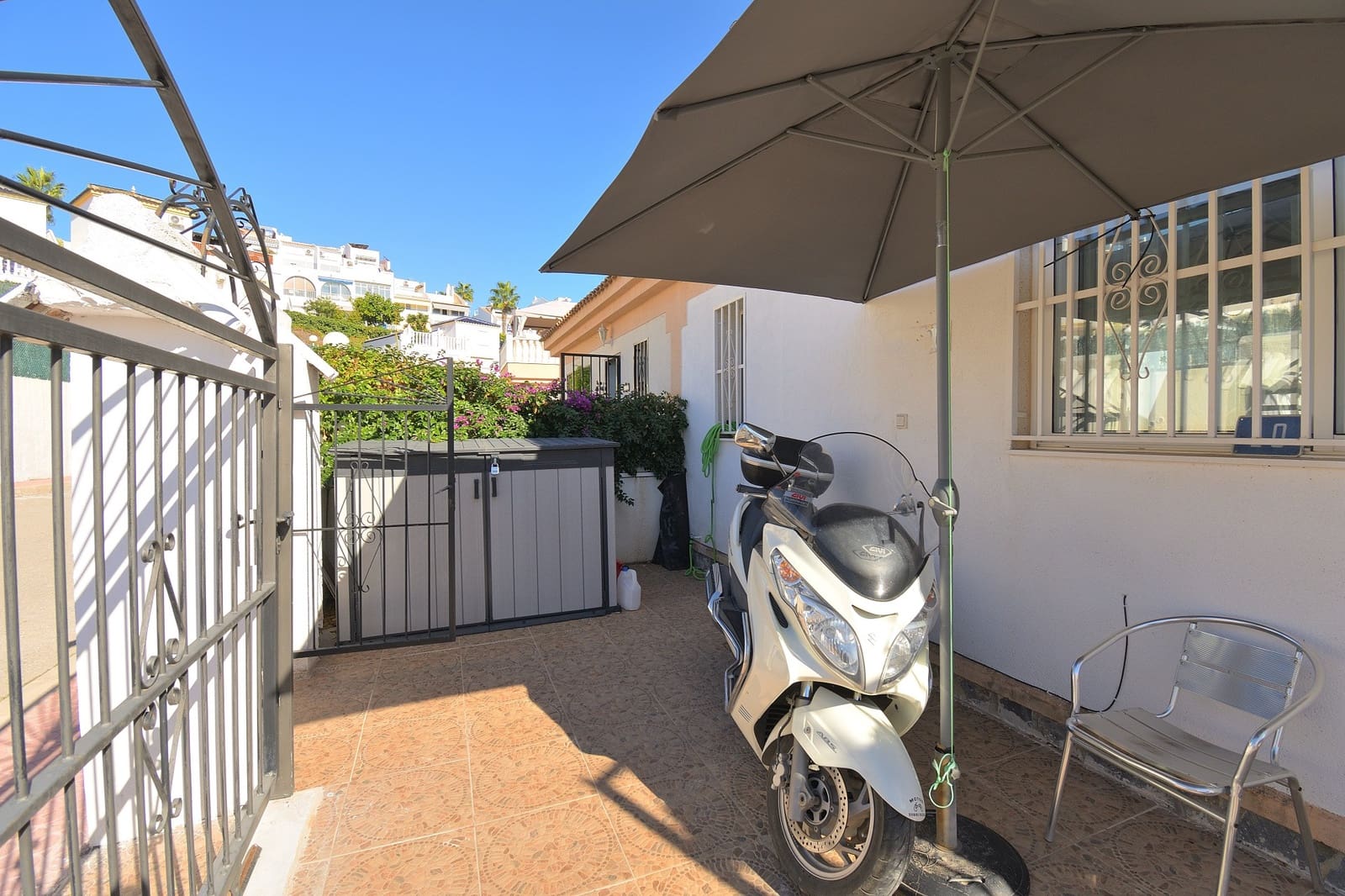 2 soveværelse Semi-Rækkehus til salg i Ciudad Quesada med swimmingpool - € 190.000 (Ref: 10177369)