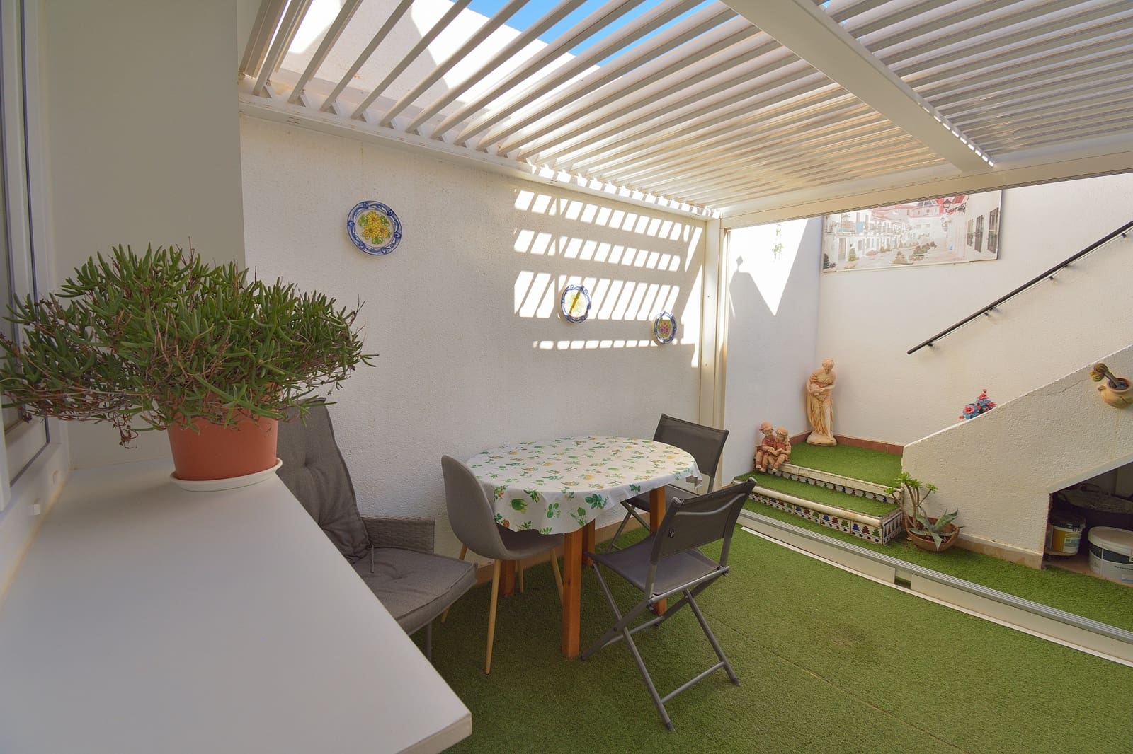 2 soveværelse Semi-Rækkehus til salg i Ciudad Quesada med swimmingpool - € 190.000 (Ref: 10177369)