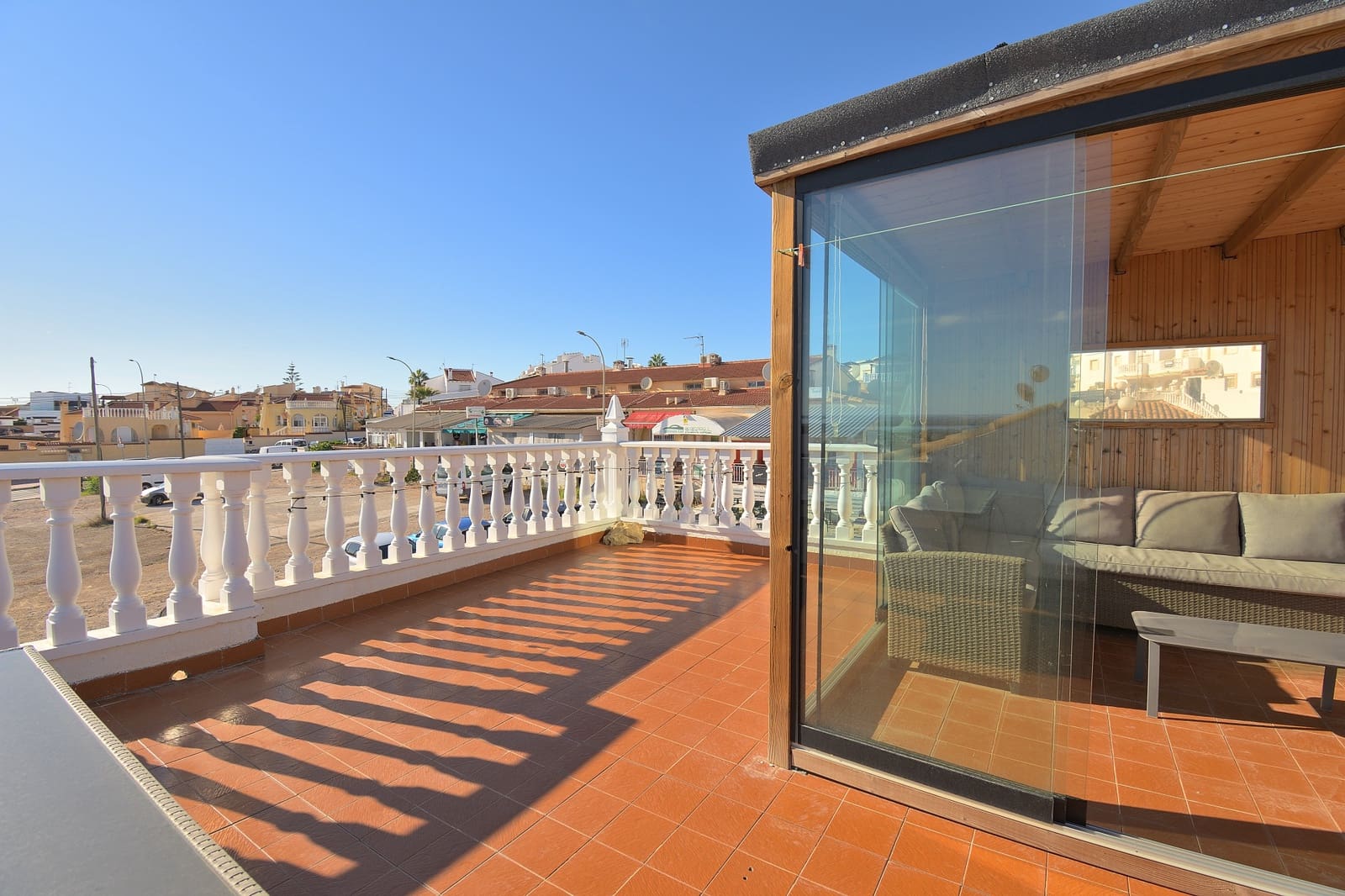 2 soveværelse Semi-Rækkehus til salg i Ciudad Quesada med swimmingpool - € 190.000 (Ref: 10177369)