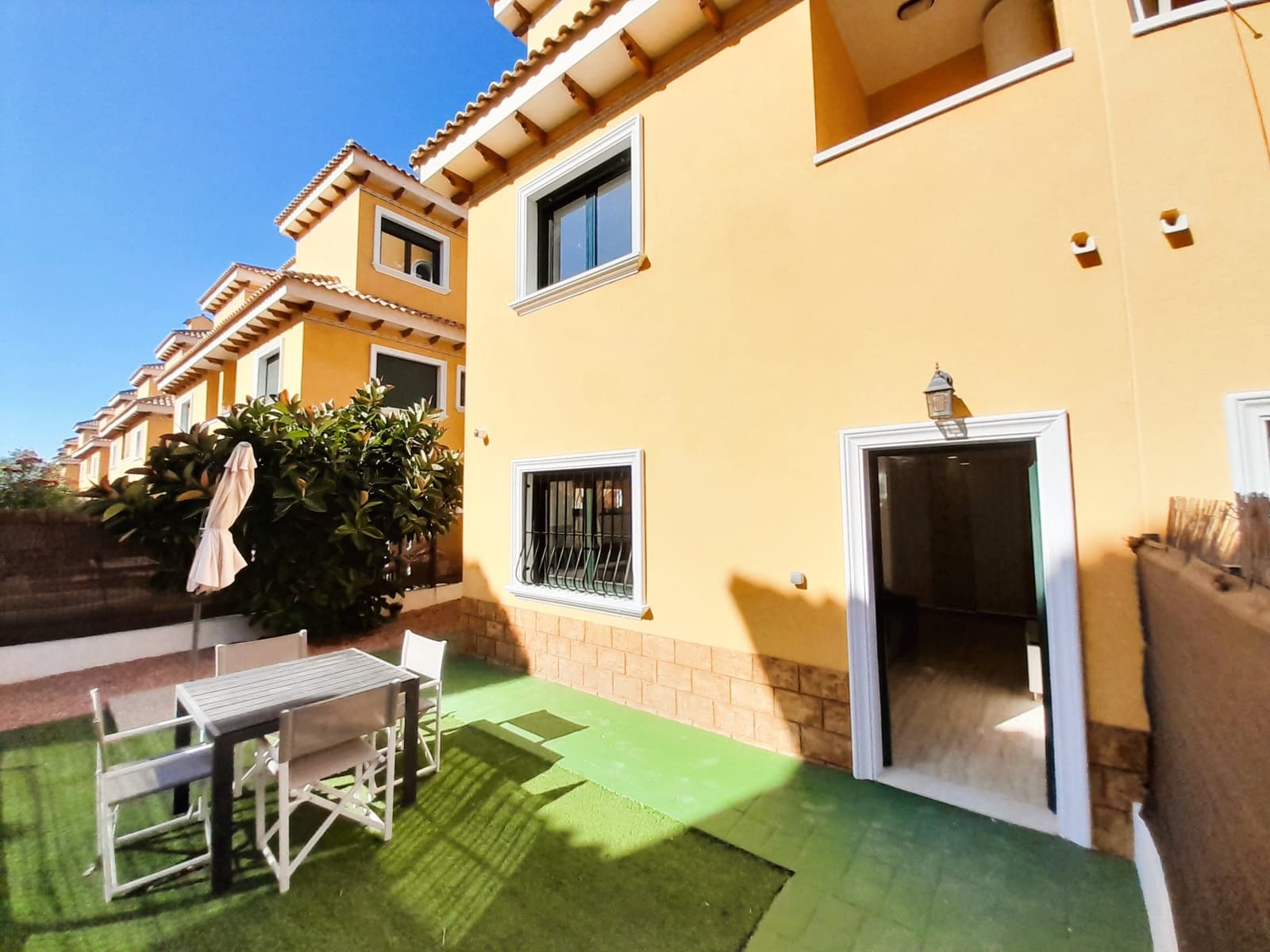 2 bedroom Semi-detached Villa for sale in Ciudad Quesada with pool - € 250,000 (Ref: 8956003)