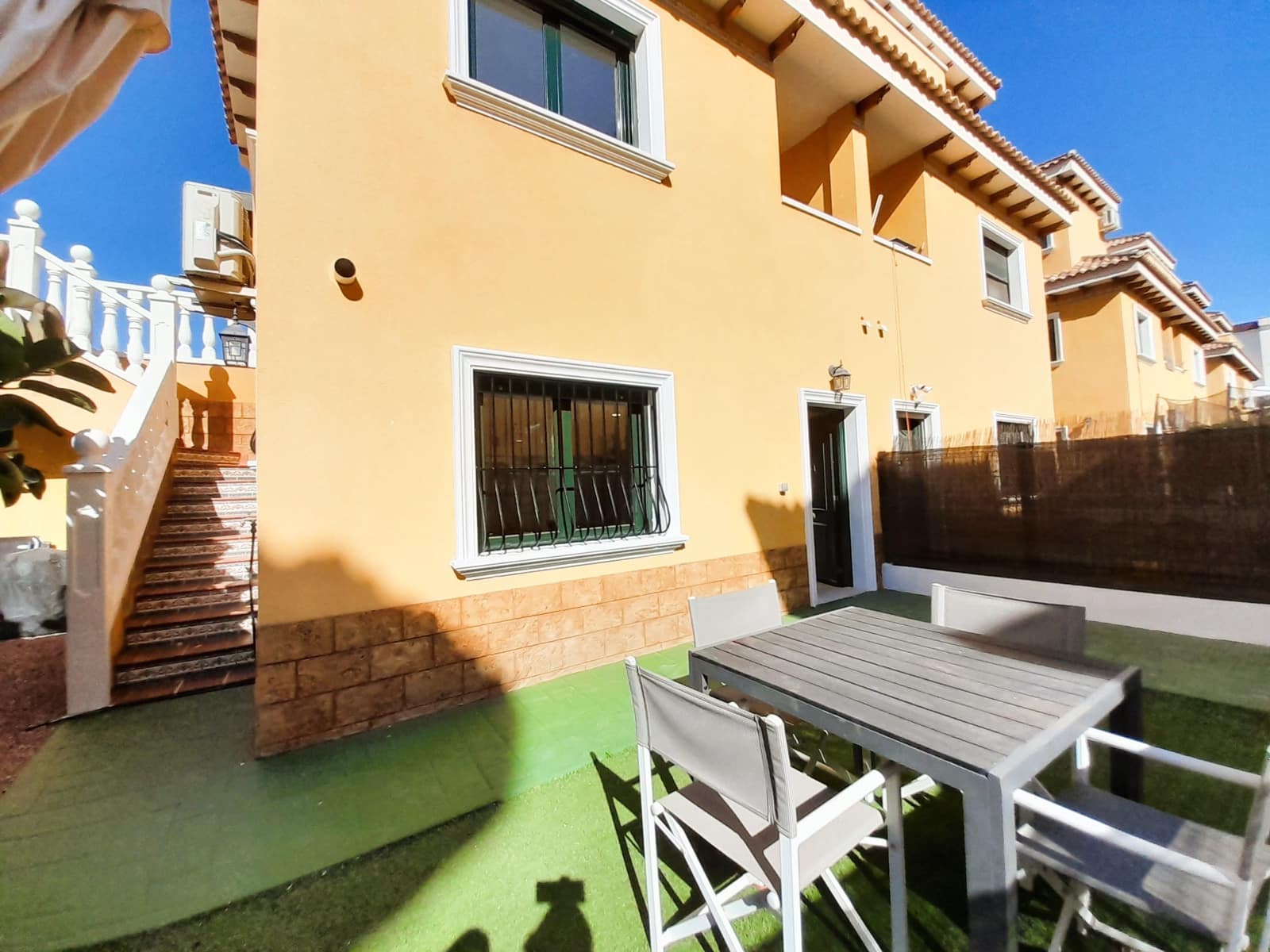 2 bedroom Semi-detached Villa for sale in Ciudad Quesada with pool - € 250,000 (Ref: 8956003)