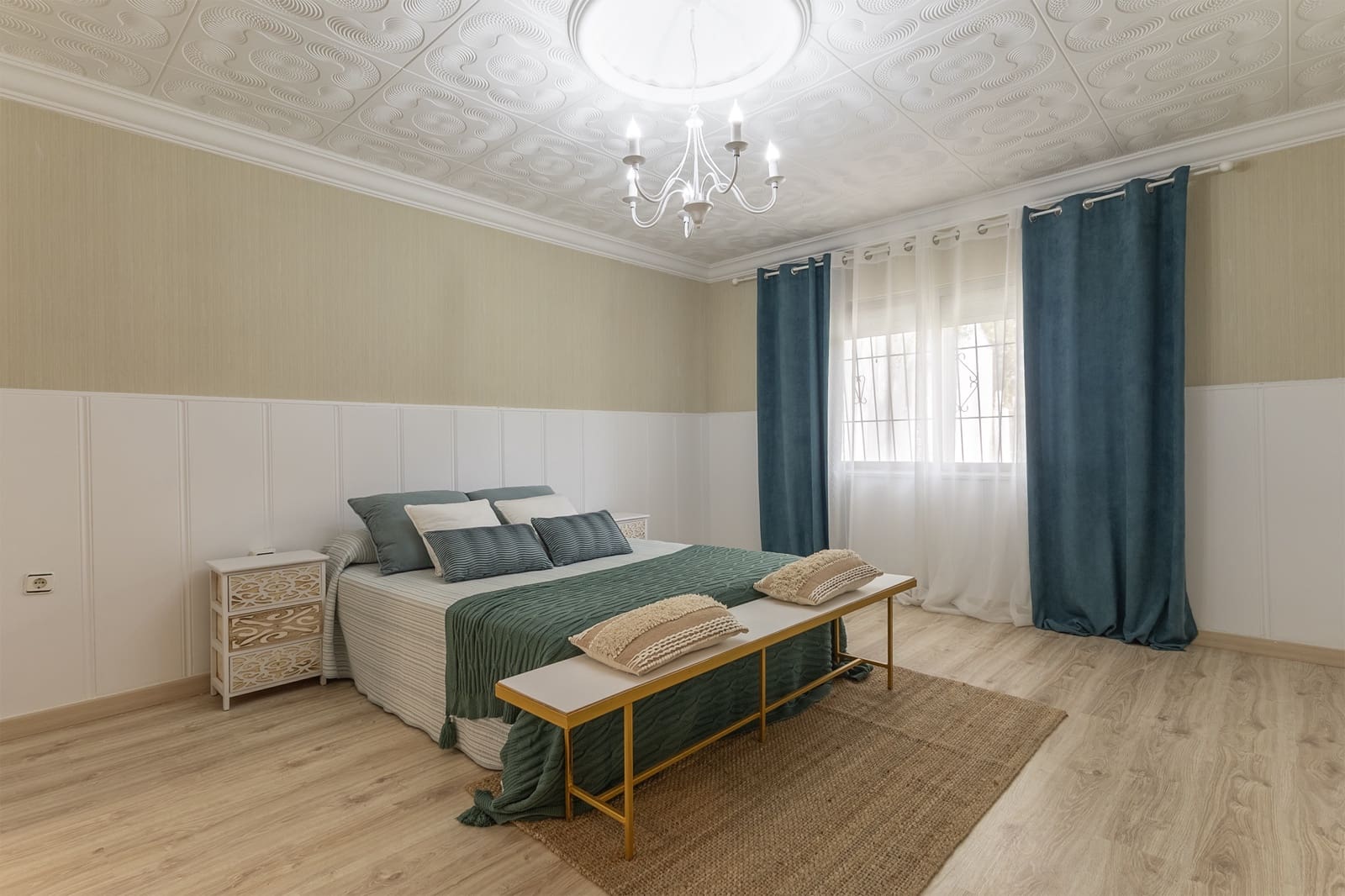 5 soveværelse Finca/Landehus til salg i Arneva med swimmingpool garage - € 370.000 (Ref: 9093293)