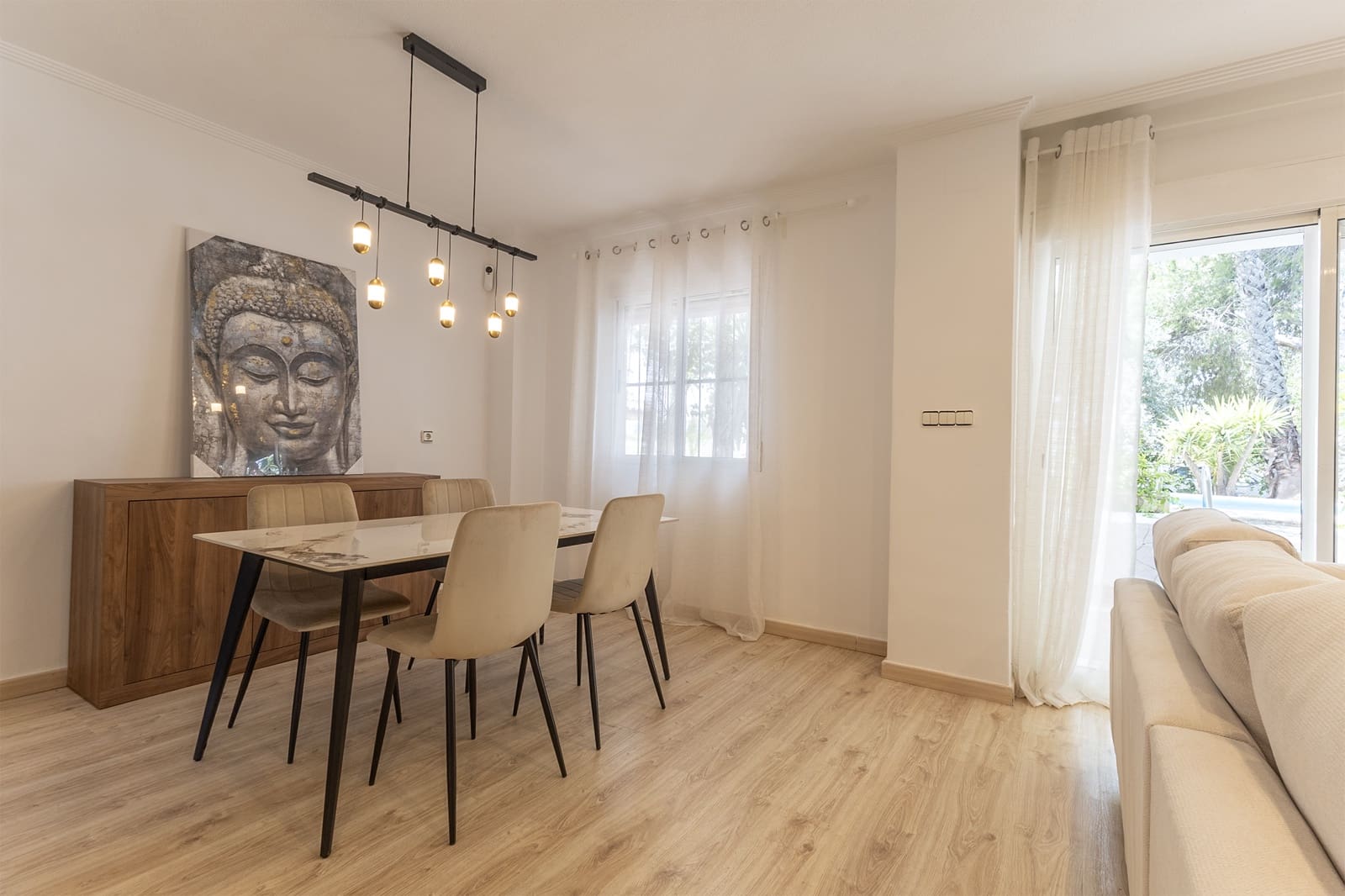 5 soveværelse Finca/Landehus til salg i Arneva med swimmingpool garage - € 370.000 (Ref: 9093293)