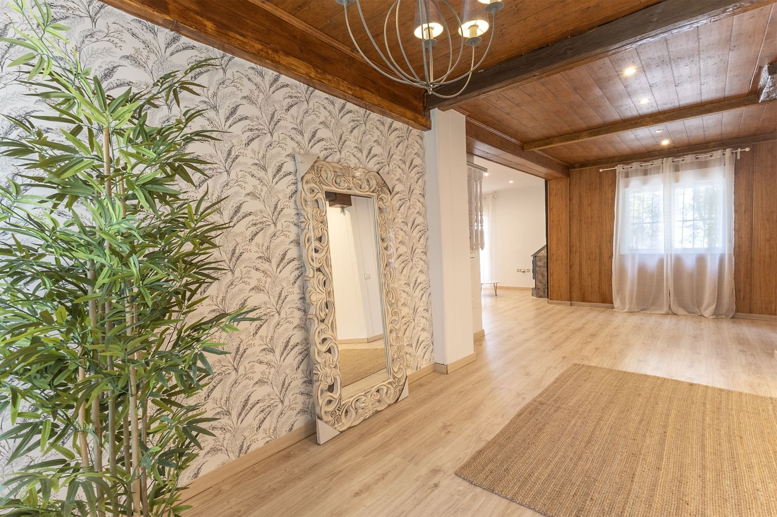 5 soveværelse Finca/Landehus til salg i Arneva med swimmingpool garage - € 370.000 (Ref: 9093293)