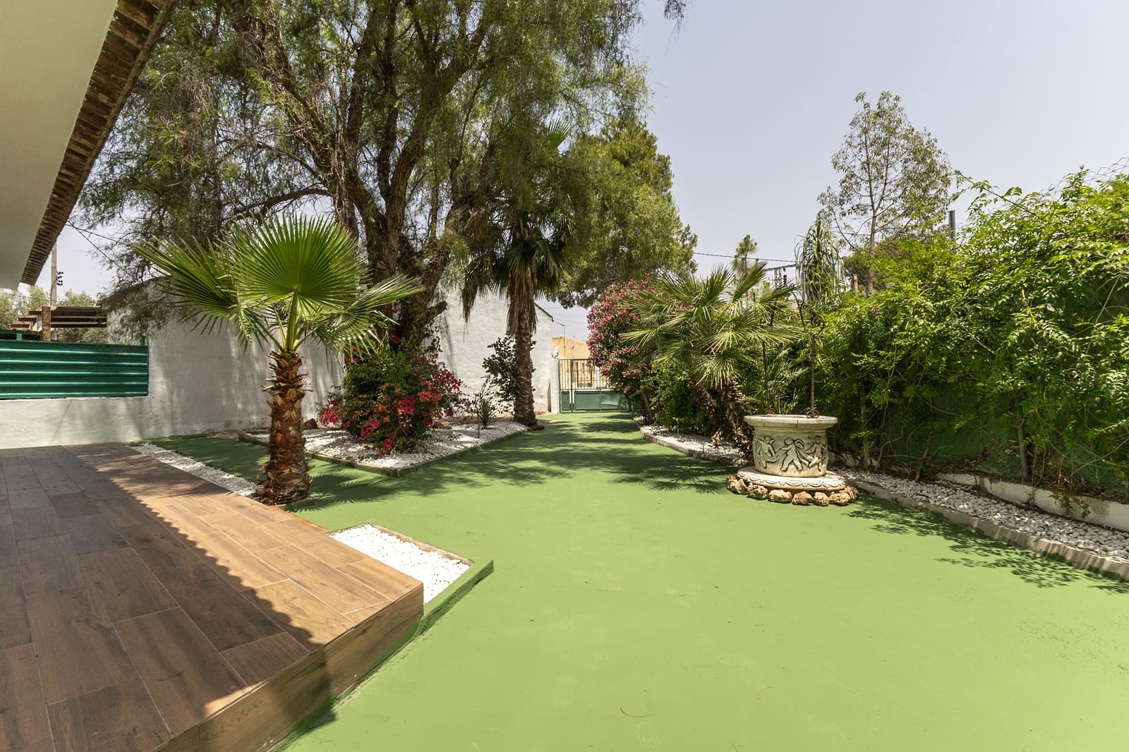 5 soveværelse Finca/Landehus til salg i Arneva med swimmingpool garage - € 370.000 (Ref: 9093293)