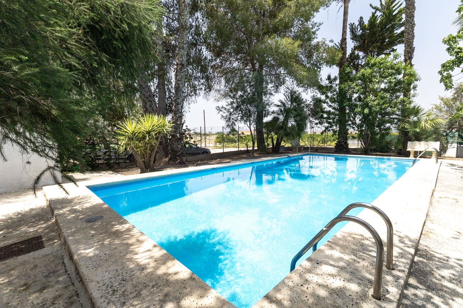 5 soveværelse Finca/Landehus til salg i Arneva med swimmingpool garage - € 370.000 (Ref: 9093293)