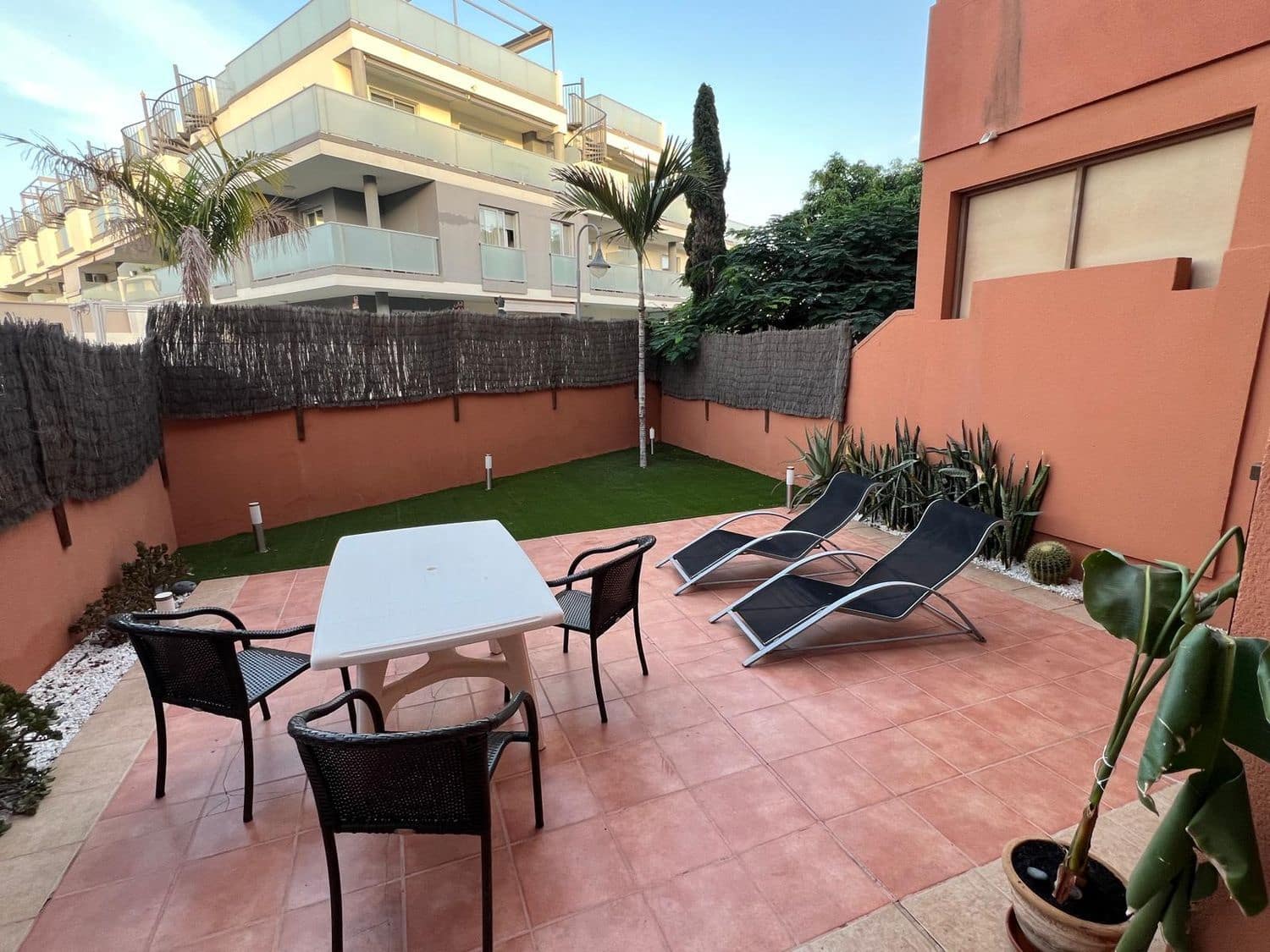 1 quarto Apartamento para arrendar em Santa Cruz de Tenerife com piscina garagem - 1 500 € (Ref: 10020075)