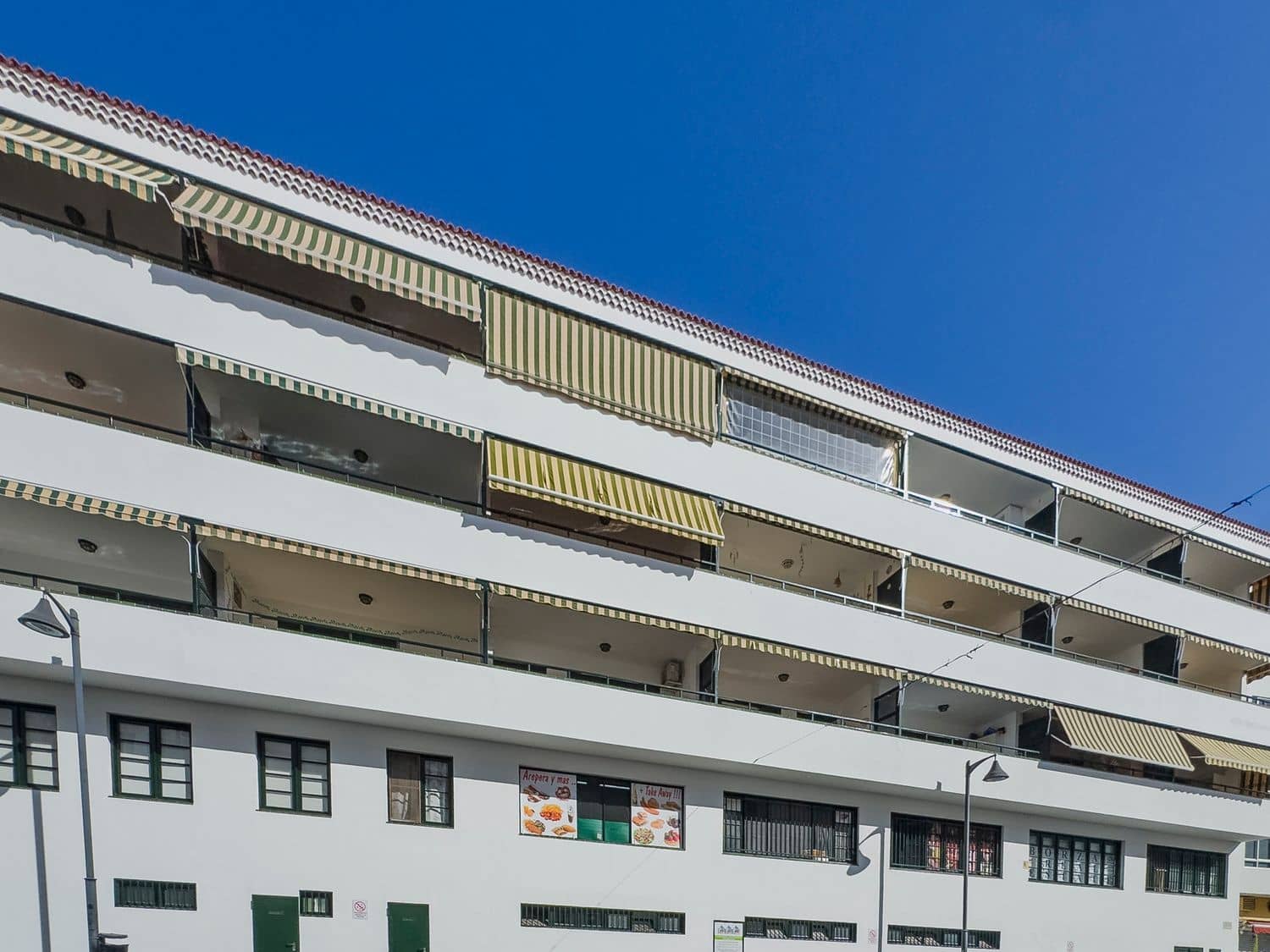 2 slaapkamer Appartement te koop in Los Cristianos met garage - € 390.000 (Ref: 10030019)