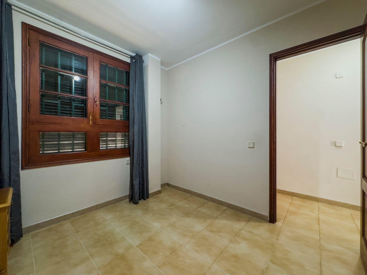 2 slaapkamer Appartement te koop in Los Cristianos met garage - € 390.000 (Ref: 10030019)