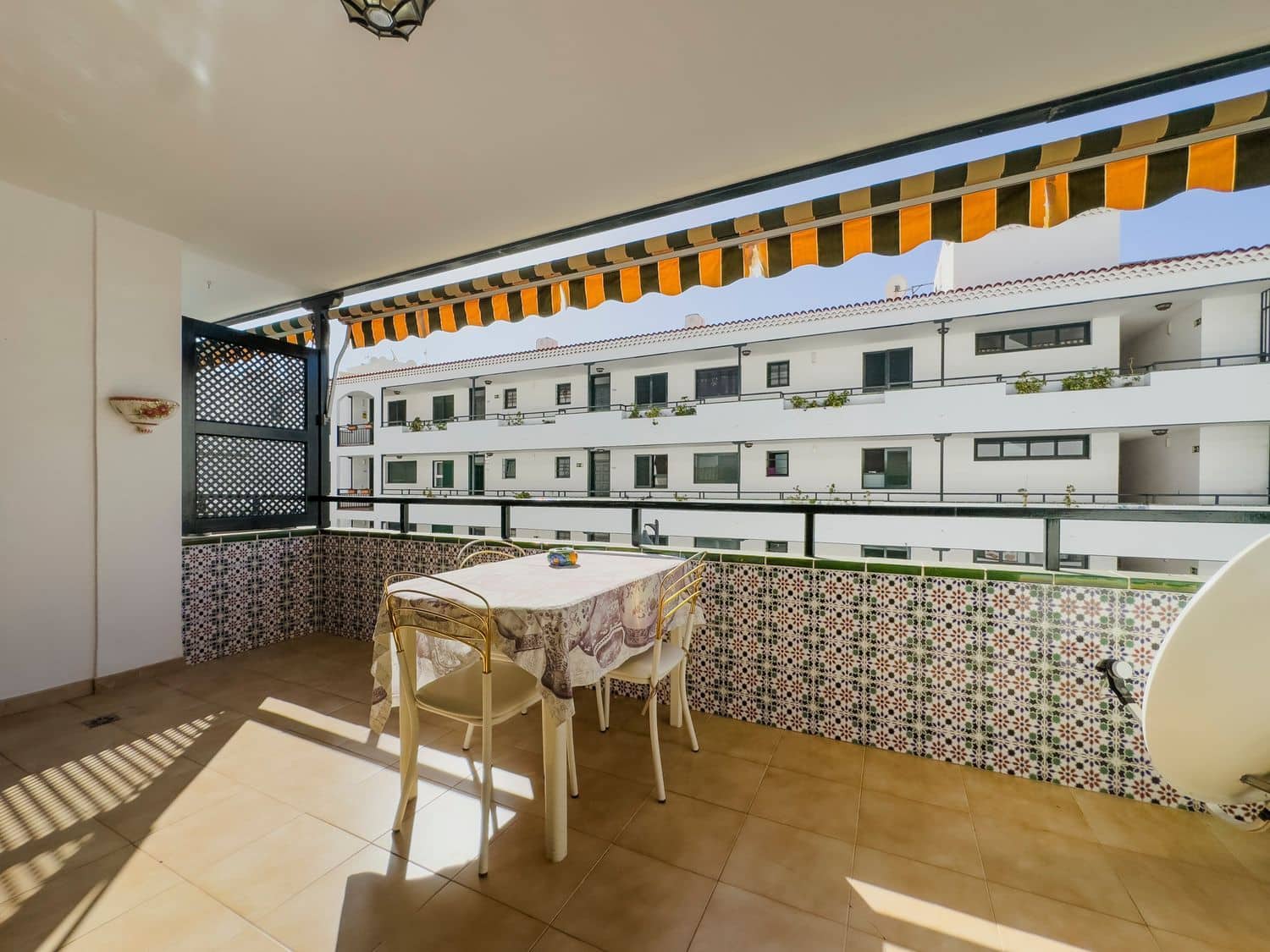 2 slaapkamer Appartement te koop in Los Cristianos met garage - € 390.000 (Ref: 10030019)