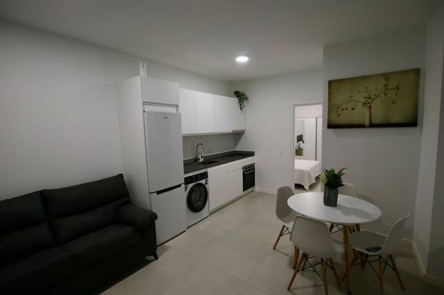 1 sypialnia Apartament do wynajęcia w San Eugenio Alto, Adeje z garażem - 1 150 € (Ref: 10044461)