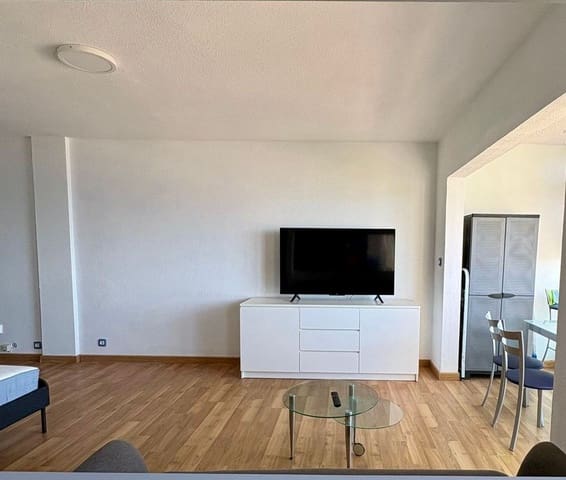 Apartament do wynajęcia w Bajamar, San Cristóbal de La Laguna z basenem garażem - 825 € (Ref: 10046609)