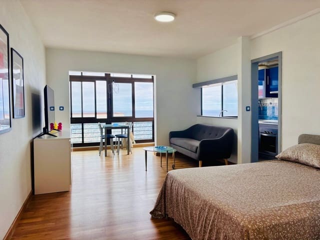 Appartement à louer à Bajamar, San Cristóbal de La Laguna avec piscine garage - 795 € (Ref: 10046609)