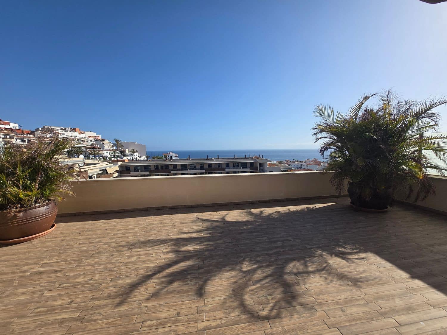 2 makuuhuone Huoneisto myytävänä paikassa Puerto Santiago mukana uima-altaan 
autotalli - 670 000 € (Ref: 10153305)