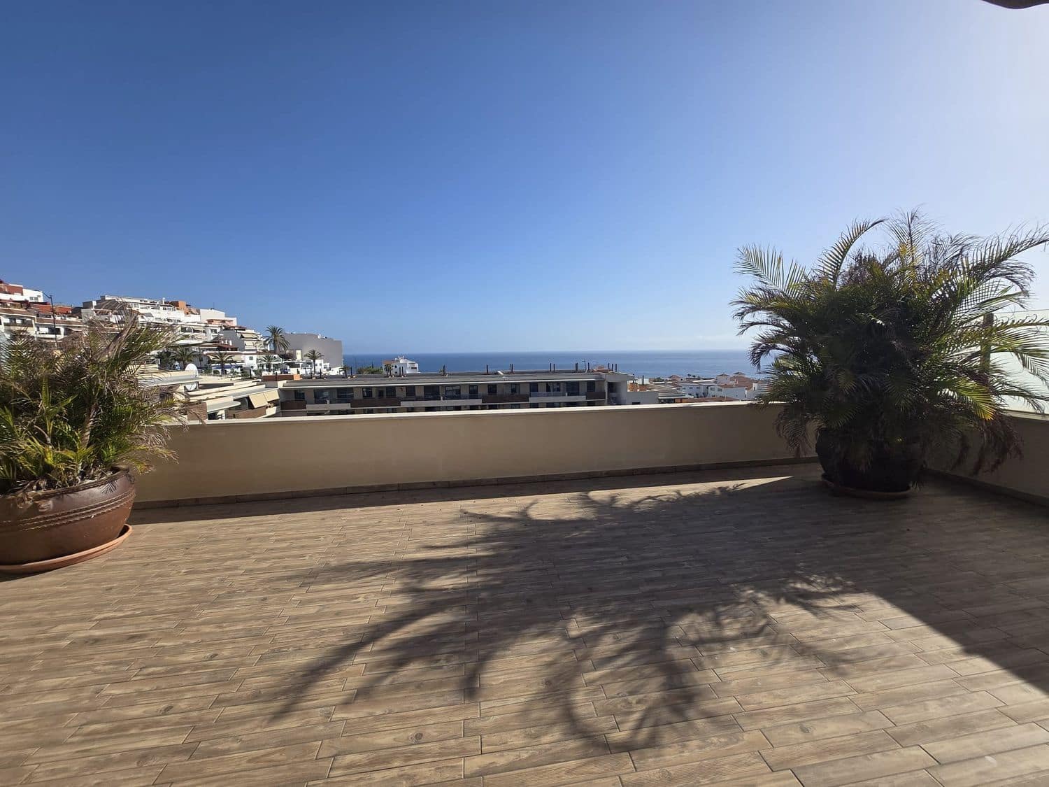 2 makuuhuone Huoneisto myytävänä paikassa Puerto Santiago mukana uima-altaan 
autotalli - 670 000 € (Ref: 10153305)
