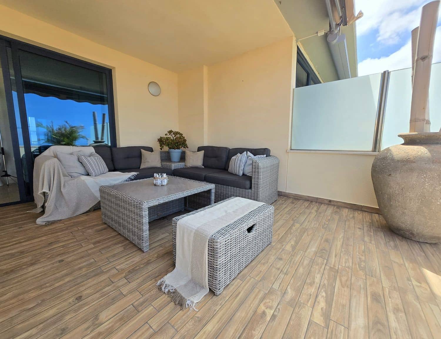 2 makuuhuone Huoneisto myytävänä paikassa Puerto Santiago mukana uima-altaan 
autotalli - 670 000 € (Ref: 10153305)