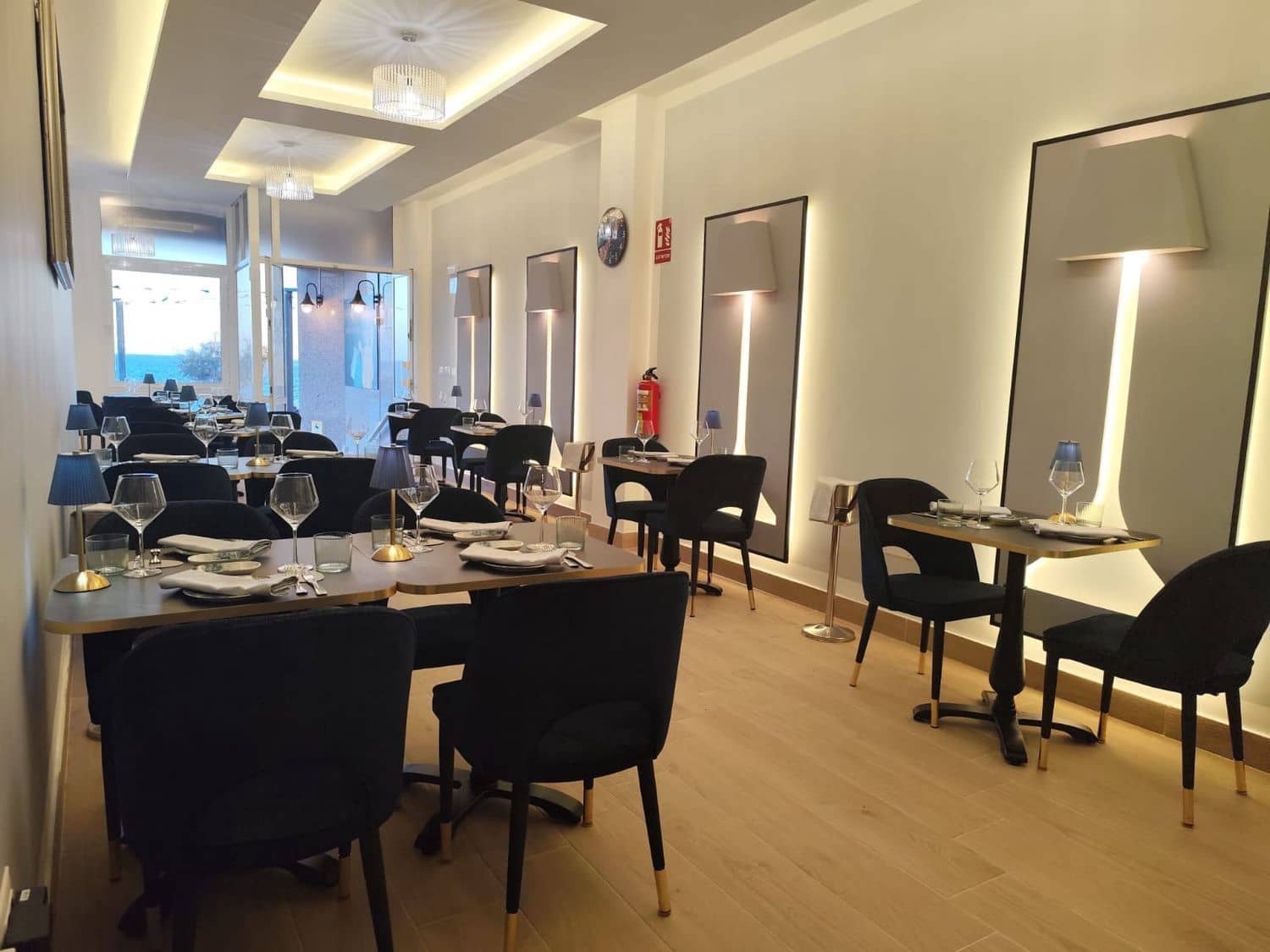 Commercial for rent in Playa San Juan - € 1,350 (Ref: 10162121)