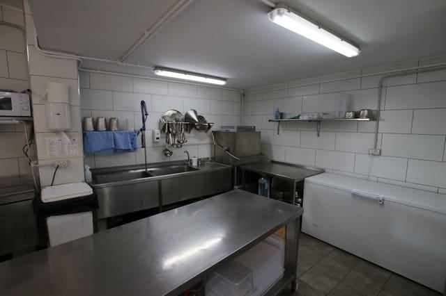 Gewerbe zu vermieten in Los Cristianos, Arona - 4.407 € (Ref: 6484762)