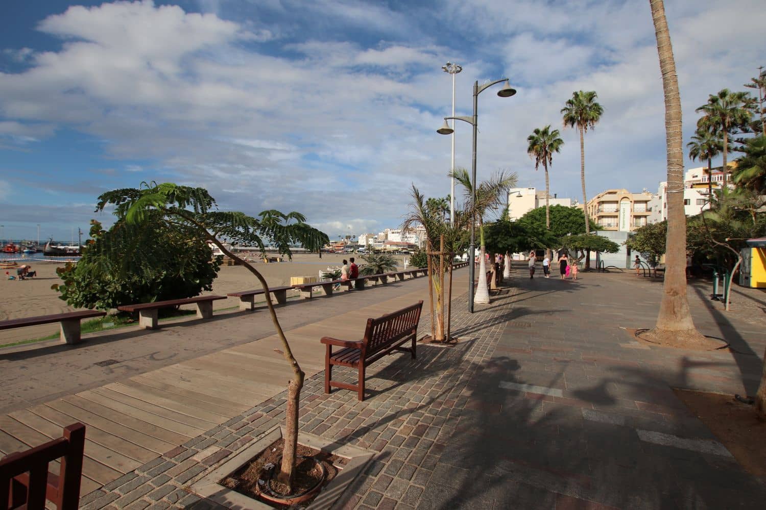 Erhverv til leje i Los Cristianos - € 4.407 (Ref: 6484762)