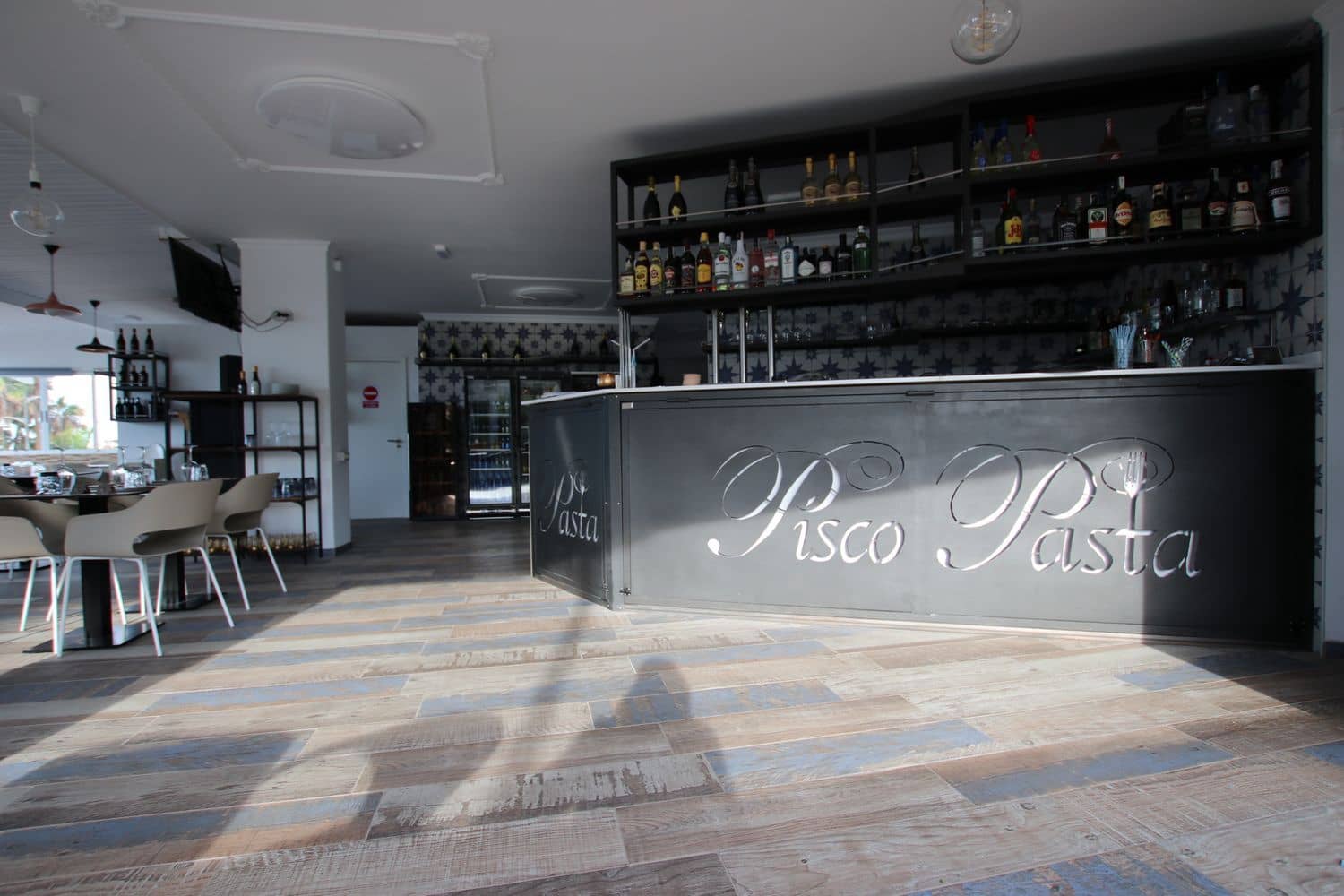 Erhverv til leje i Los Cristianos - € 4.407 (Ref: 6484762)