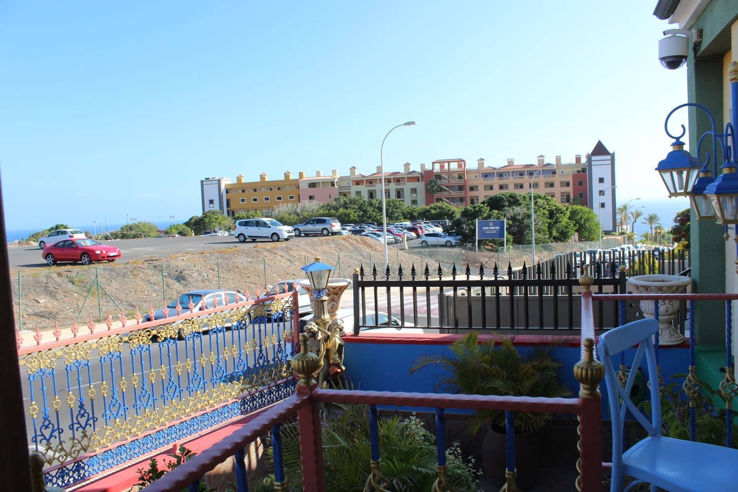 3 soveværelse Byhus til salg i Playa Paraiso med swimmingpool garage - € 850.000 (Ref: 6977674)