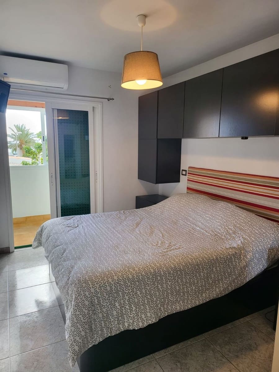 2 soveværelse Byhus til salg i Puerto Santiago med swimmingpool garage - € 380.000 (Ref: 6983335)