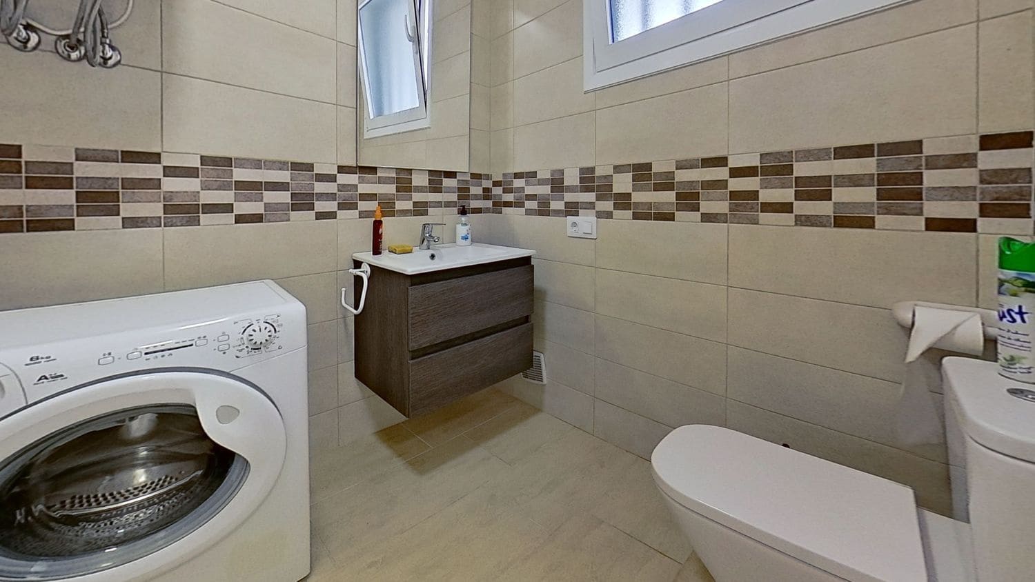 2 soverom Leilighet til salgs i Playa de las Americas med svømmebasseng garasje - € 650 000 (Ref: 7282715)