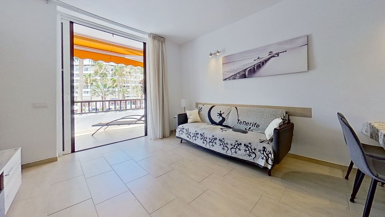 2 soverom Leilighet til salgs i Playa de las Americas med svømmebasseng garasje - € 650 000 (Ref: 7282715)