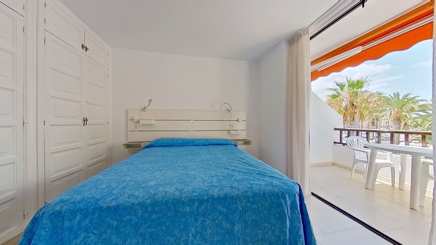 2 soverom Leilighet til salgs i Playa de las Americas med svømmebasseng garasje - € 650 000 (Ref: 7282715)