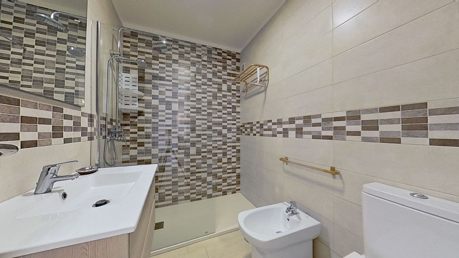 2 soverom Leilighet til salgs i Playa de las Americas med svømmebasseng garasje - € 650 000 (Ref: 7282715)