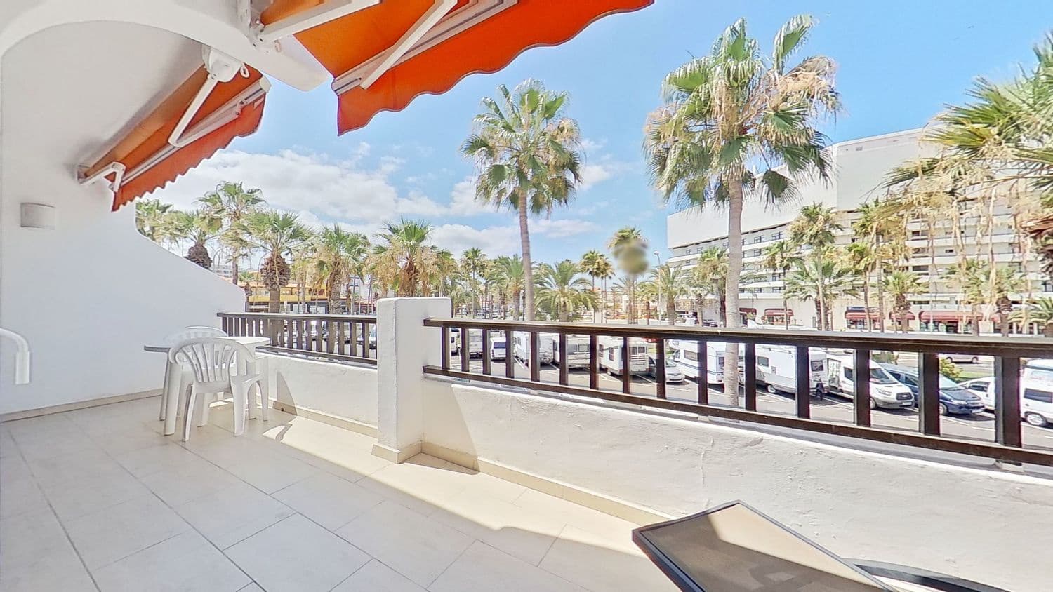 2 soverom Leilighet til salgs i Playa de las Americas med svømmebasseng garasje - € 650 000 (Ref: 7282715)