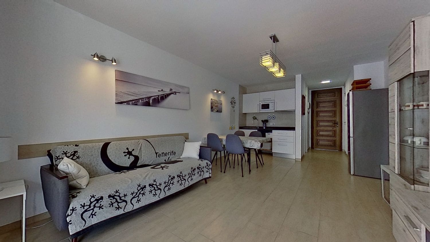 2 soverom Leilighet til salgs i Playa de las Americas med svømmebasseng garasje - € 650 000 (Ref: 7282715)