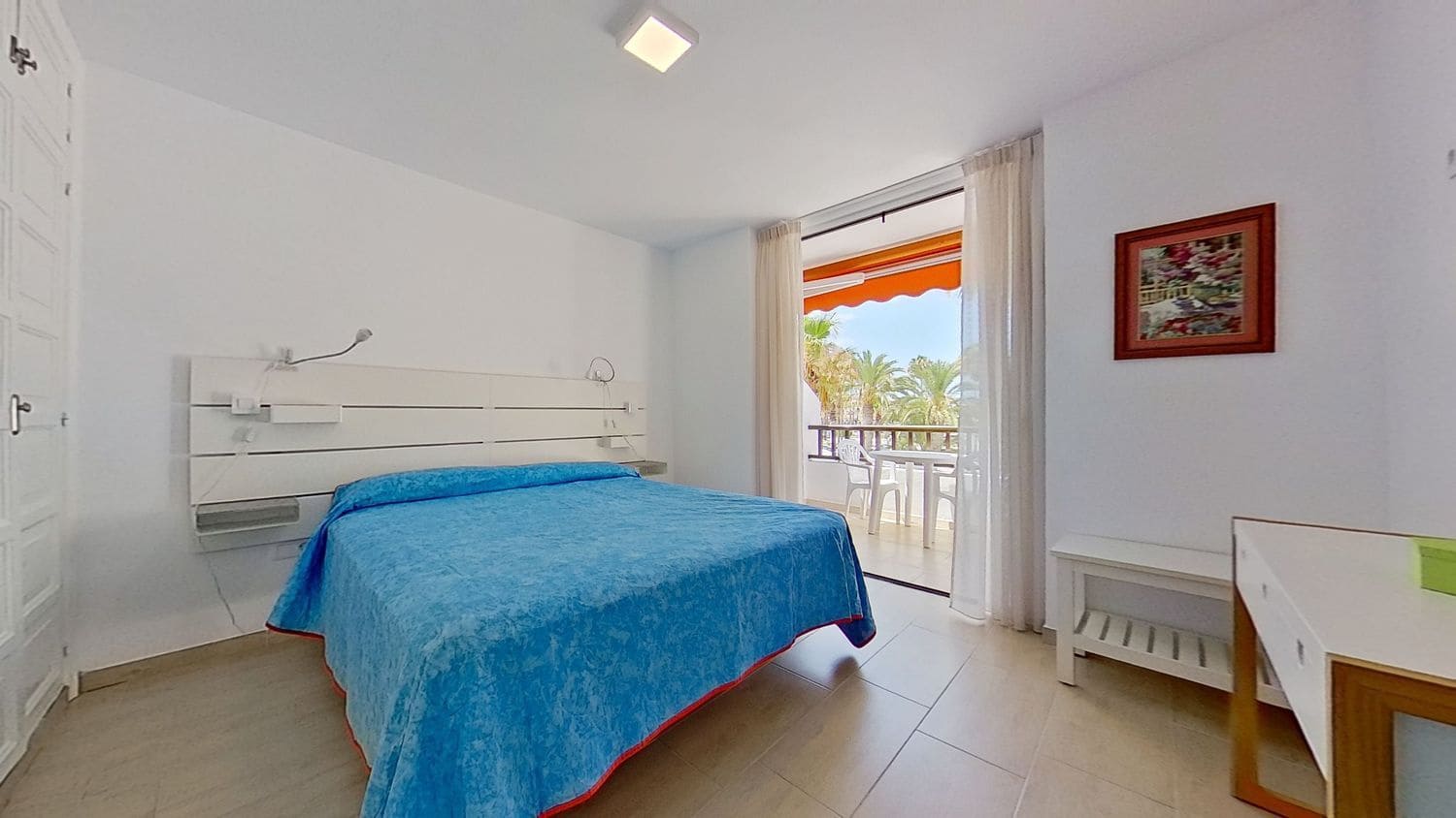 2 soverom Leilighet til salgs i Playa de las Americas med svømmebasseng garasje - € 650 000 (Ref: 7282715)