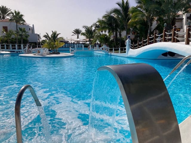 2 sovrum Lägenhet till salu i Playa de las Americas, Arona med pool garage - 690 000 € (Ref: 7346513)