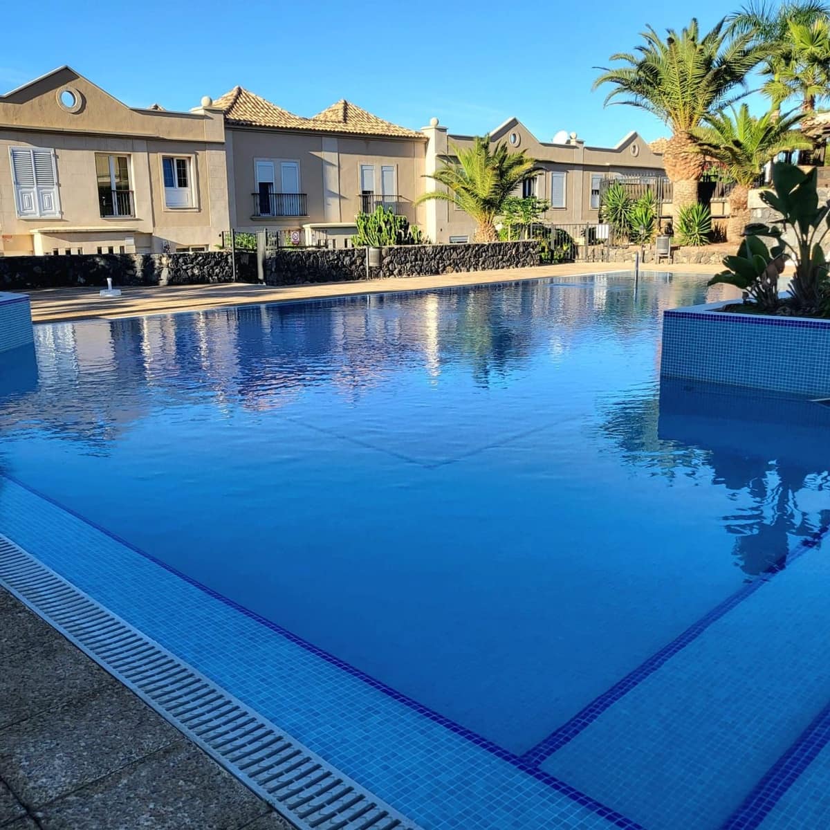 3 soveværelse Byhus til salg i Adeje med swimmingpool garage - € 684.800 (Ref: 7570891)