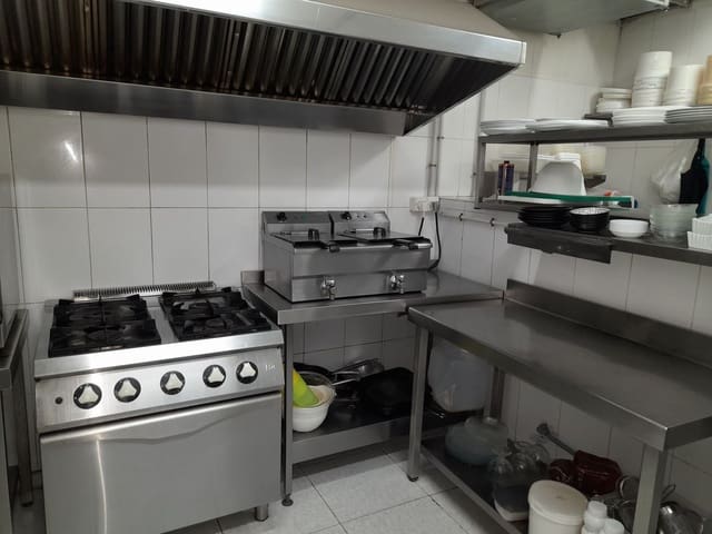 Restaurant/Bar til salgs i Los Cristianos, Arona - € 450 000 (Ref: 7798913)