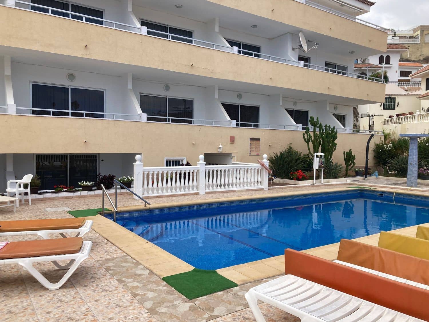 Apartament na sprzedaż w Costa Adeje z basenem - 220 000 € (Ref: 7821643)