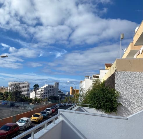 1 chambre Appartement à vendre à Playa de las Américas, Adeje avec piscine - 275 000 € (Ref: 7821644)