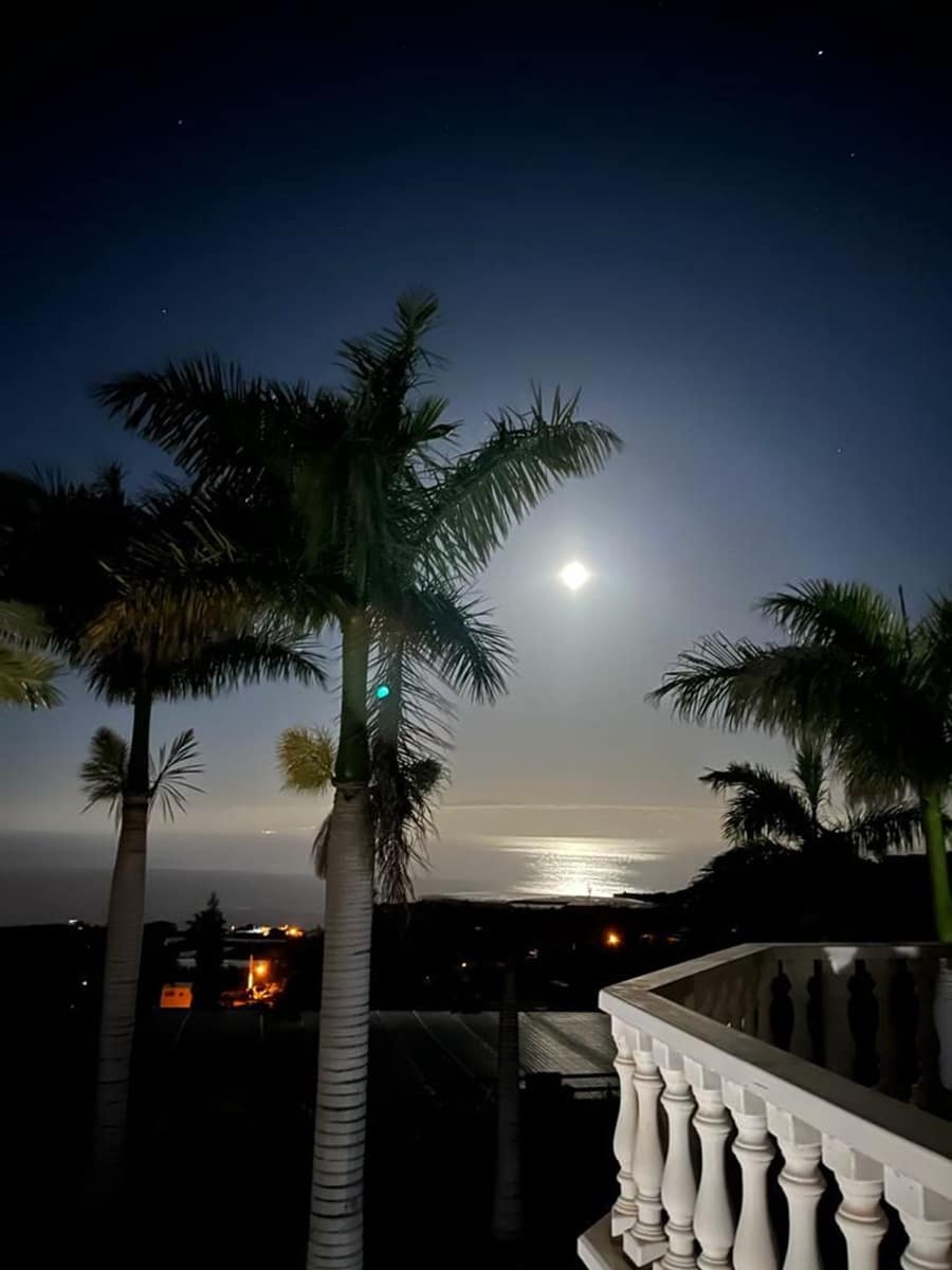 4 bedroom Villa for sale in Santiago del Teide with garage - € 1,400,000 (Ref: 8005621)