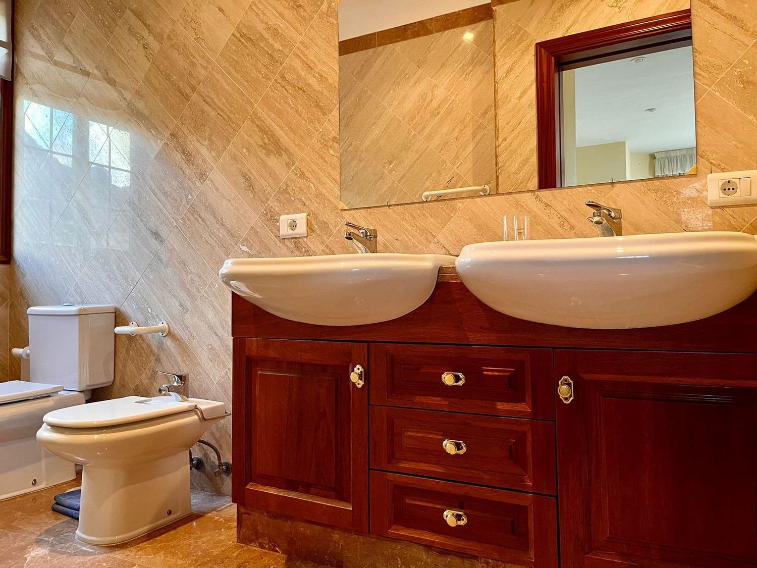 4 bedroom Villa for sale in Santiago del Teide with garage - € 1,400,000 (Ref: 8005621)