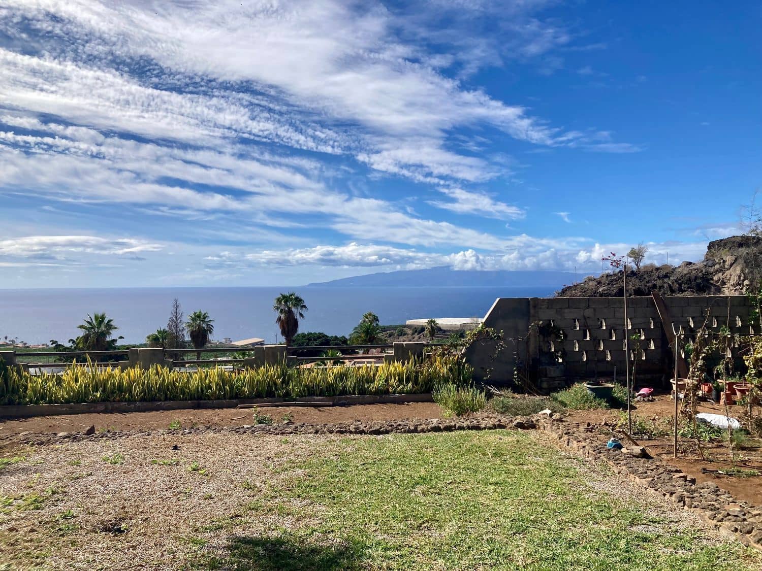 4 bedroom Villa for sale in Santiago del Teide with garage - € 1,400,000 (Ref: 8005621)