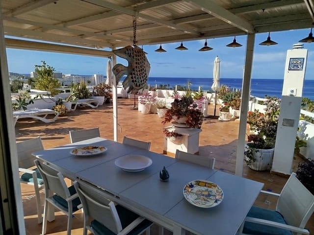 3 chambre Appartement à vendre à Playa de las Américas, Adeje avec piscine - 915 000 € (Ref: 8065288)