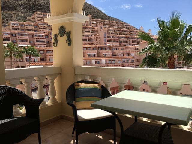 Apartamento de 1 habitación en Los Cristianos, Arona en venta con piscina - 290.000 € (Ref: 8247204)
